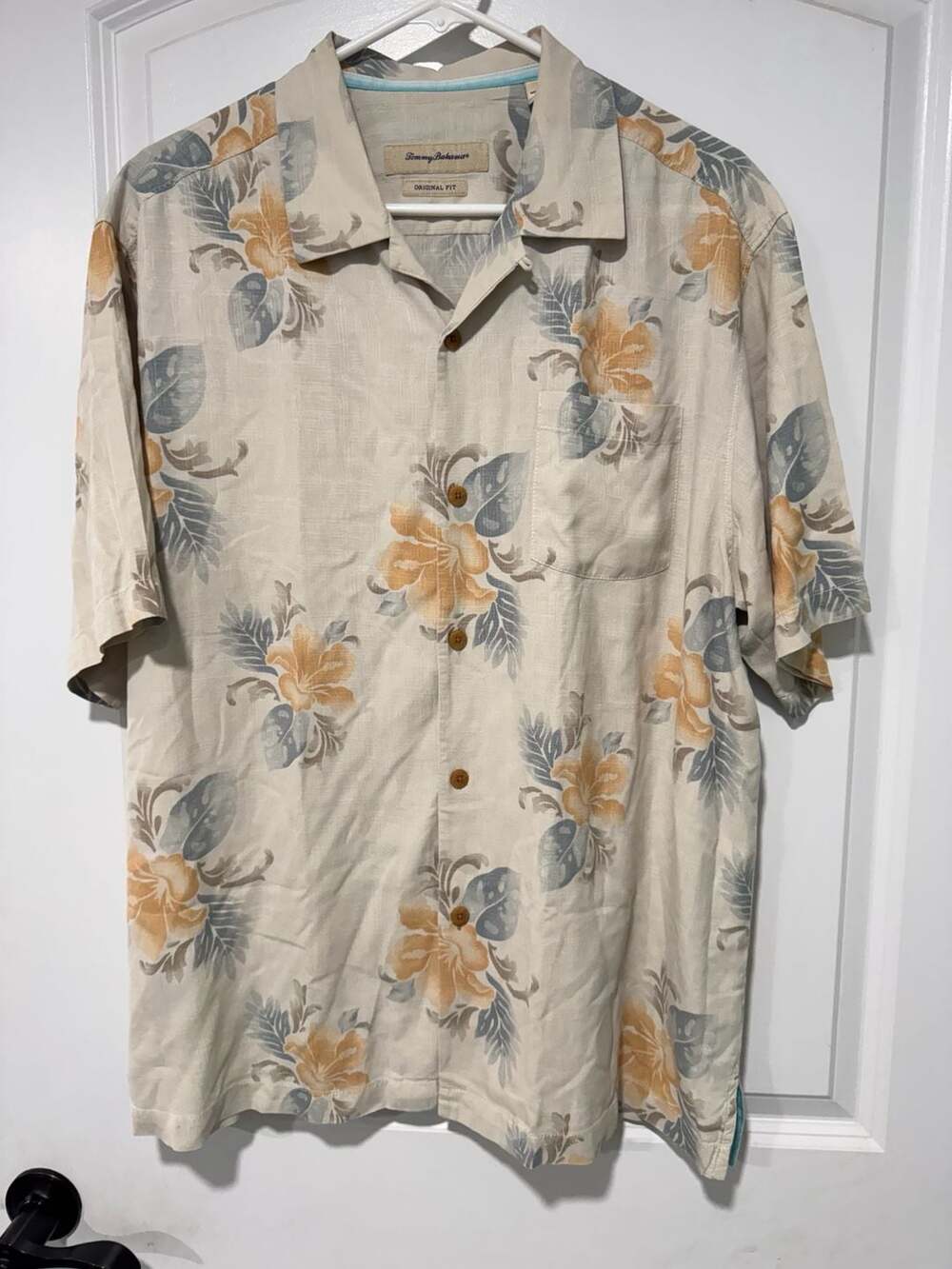 Tommy Bahama 100% Silk Hawaiian Floral Aloha Camp Shirt Coastal Men’s L